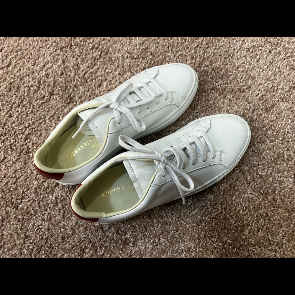 COMMON PROJECTS
Original Achilles leather sneakers
